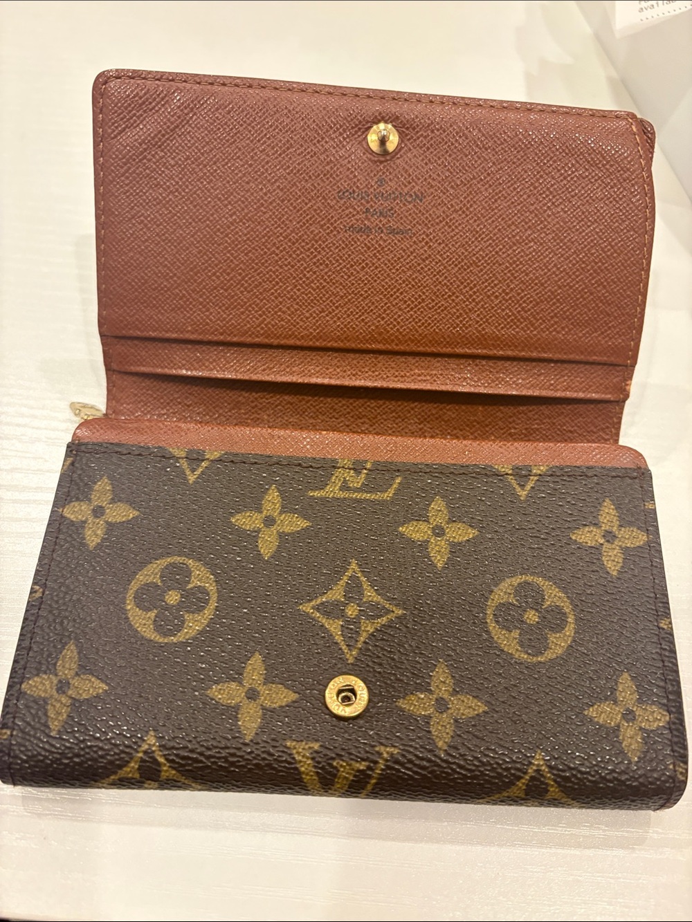 Louis Vuitton Monogram Canvas Trifold Wallet - Brown & Gold with Unbranded Chain - Picture 8 of 12